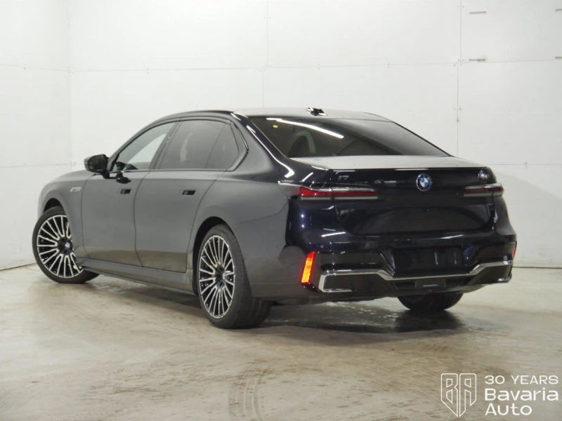 BMW i7 M70 xDrive, снимка 2 - Автомобили и джипове - 52833541