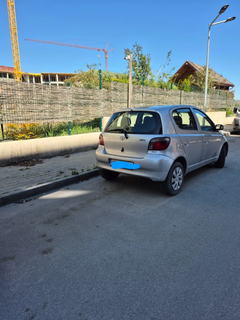 Toyota Yaris 1.0, снимка 2 - Автомобили и джипове - 53180339