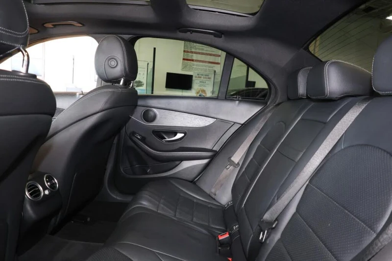 Mercedes-Benz C 300  Mercedes-Benz C300* АвтоКредит* (ЦЕНА ДО БГ), снимка 9 - Автомобили и джипове - 53402216