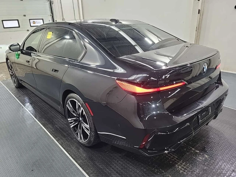 BMW i7 XDRIVE60  CARFAX, снимка 4 - Автомобили и джипове - 53595326