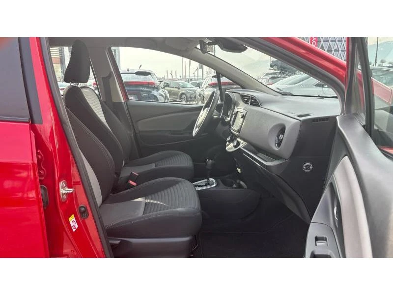 Toyota Yaris 1.5 HSD TERRA/CLUB - изображение 6