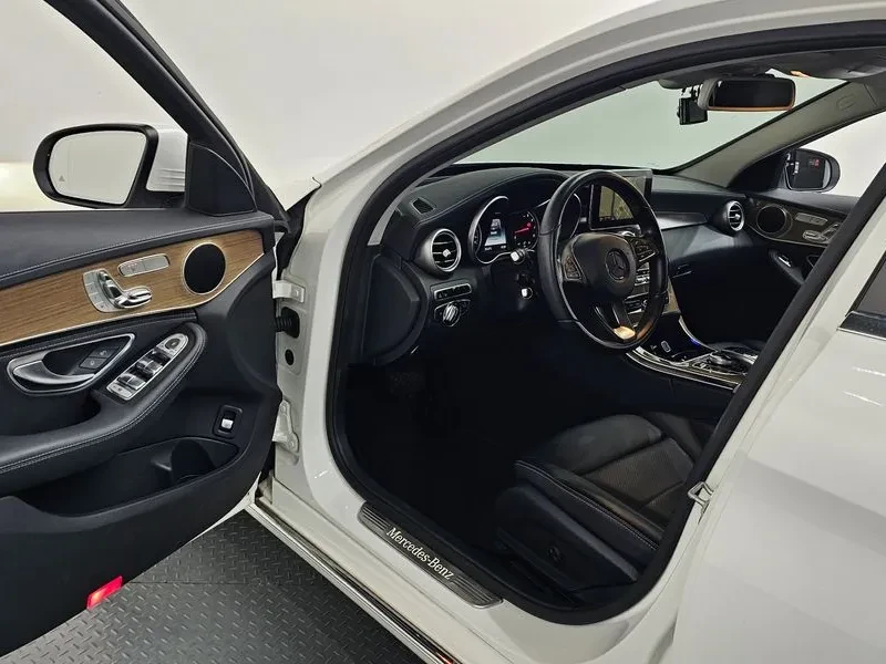 Mercedes-Benz C 200 AVANTGARDE, снимка 10 - Автомобили и джипове - 56353759