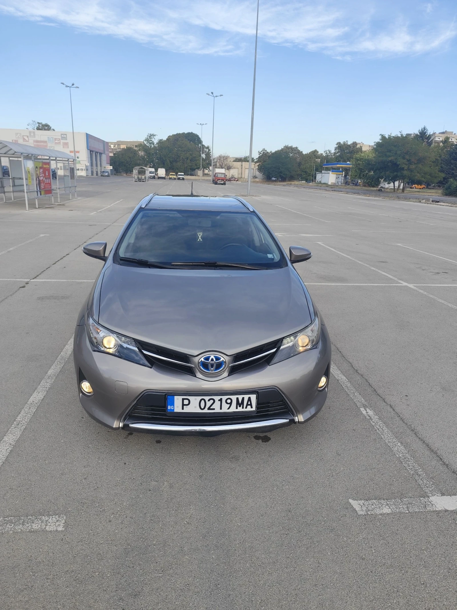Toyota Auris Hybrid, снимка 1