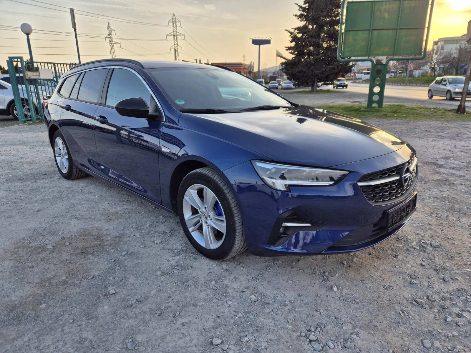 Opel Insignia 1.5d Автомат - изображение 7