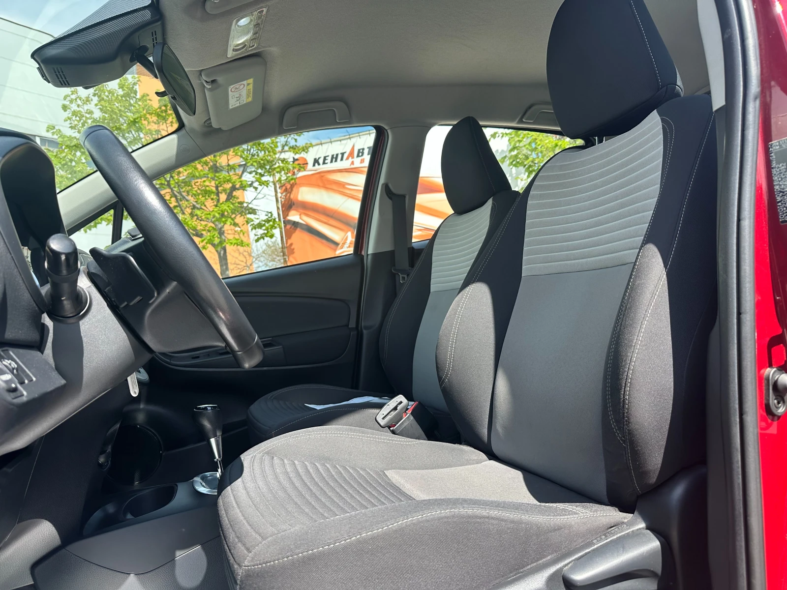 Toyota Yaris 1.5i 112 к.с. - изображение 8