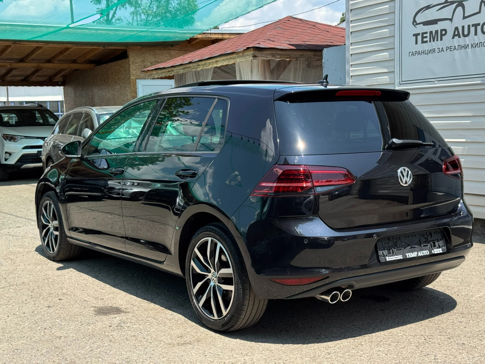 VW Golf 2.0TDI* DSG* СЕРВИЗНА КНИЖКА С ПЪЛНА ИСТОРИЯ В VW - изображение 5