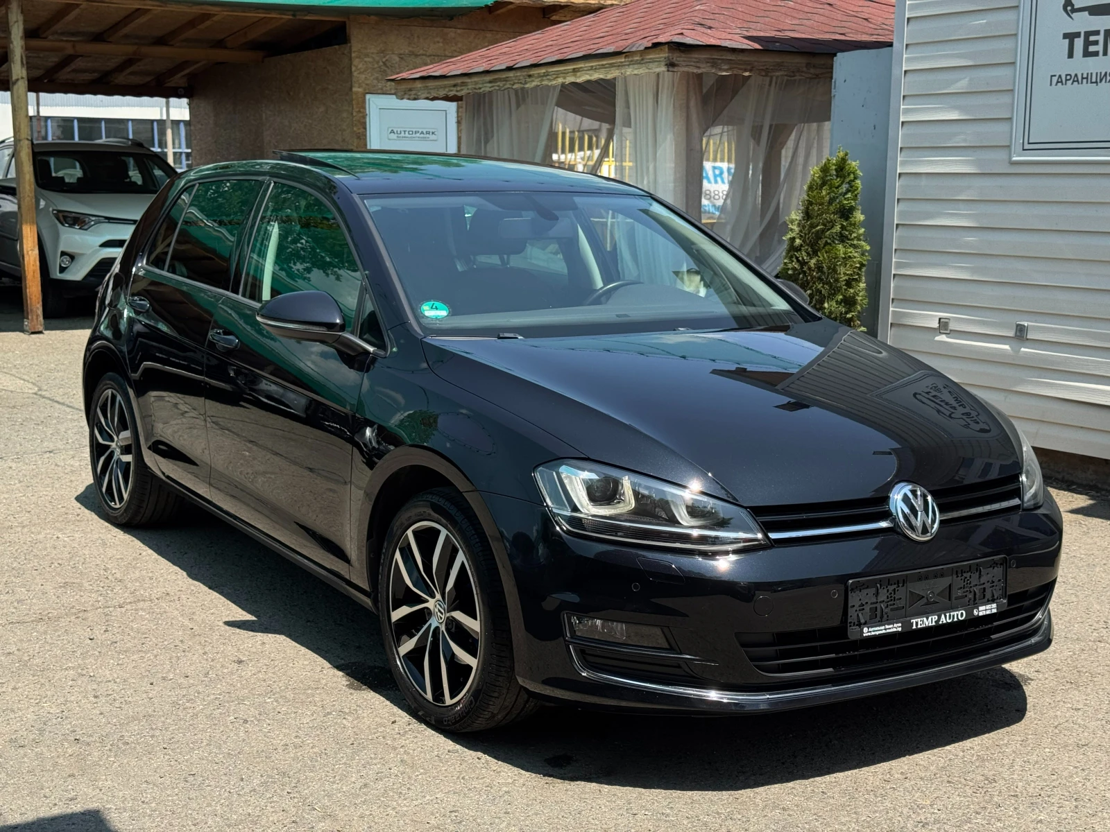 VW Golf 2.0TDI* DSG* СЕРВИЗНА КНИЖКА С ПЪЛНА ИСТОРИЯ В VW - изображение 3