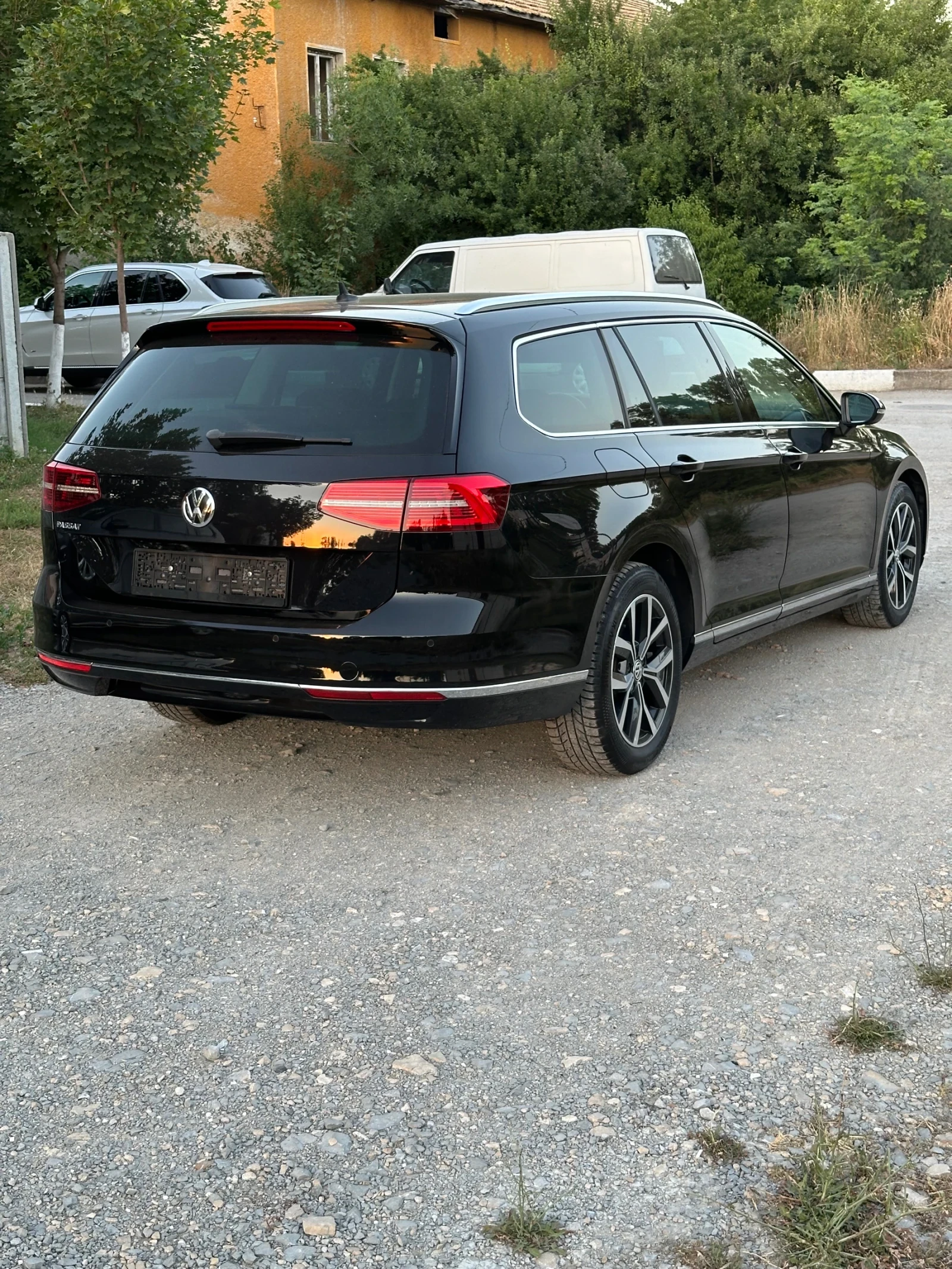 VW Passat 2.0TDI Highline / Digital - изображение 4