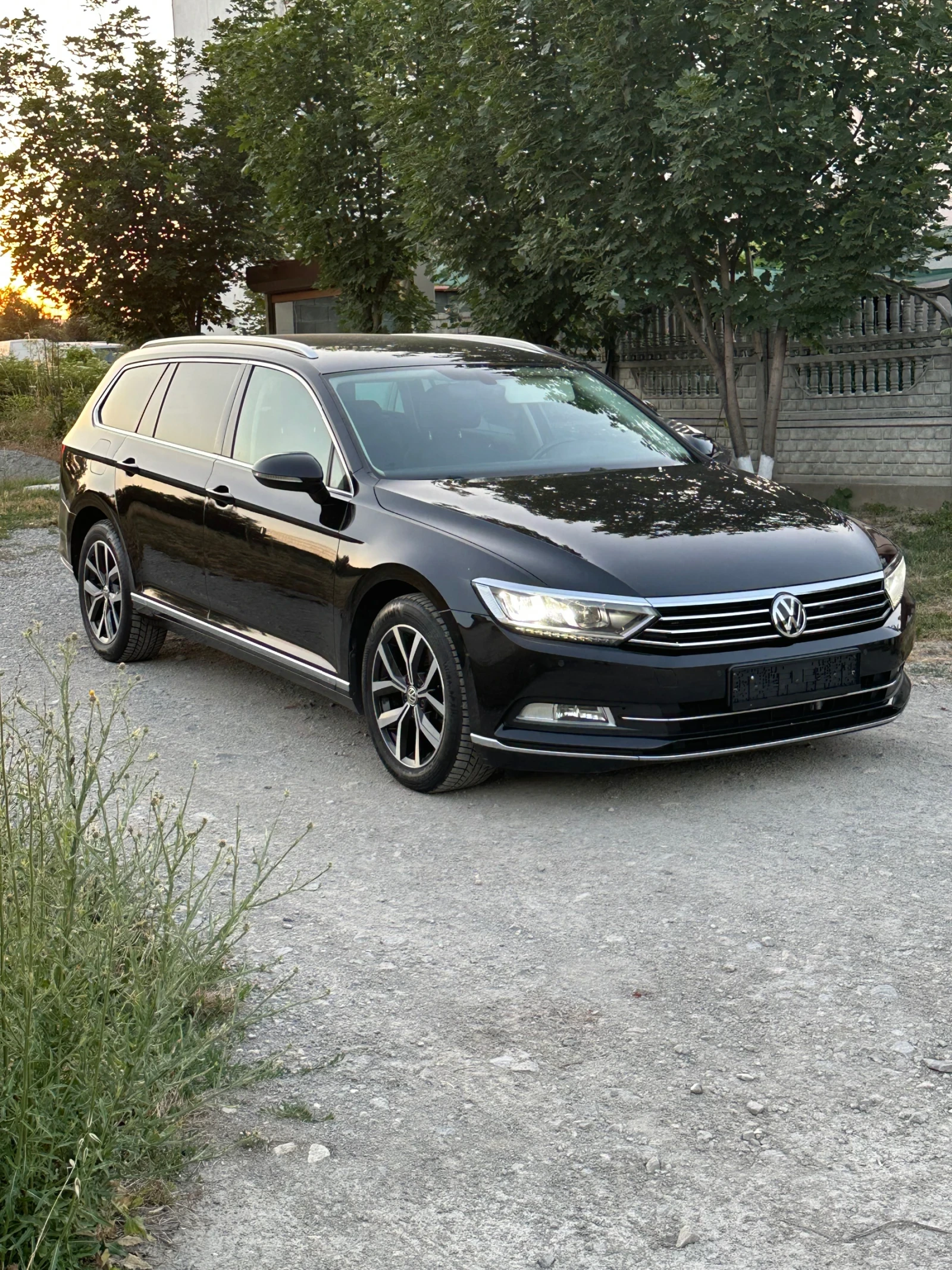 VW Passat 2.0TDI Highline / Digital - изображение 2