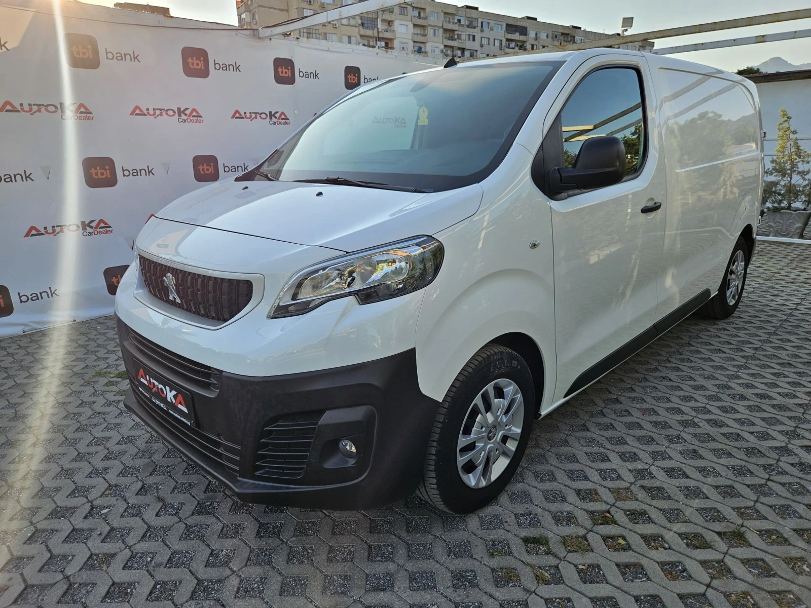 Peugeot Expert 1.5HDI-120КС= 124.000км= 6ck= ПАРКТРОНИК= CAR PLAY - изображение 6