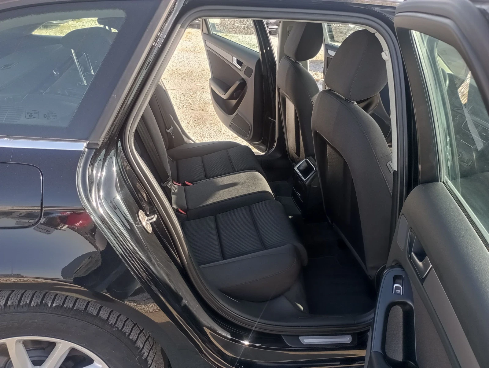 Audi A4 2.0TDI, NAVI - изображение 9