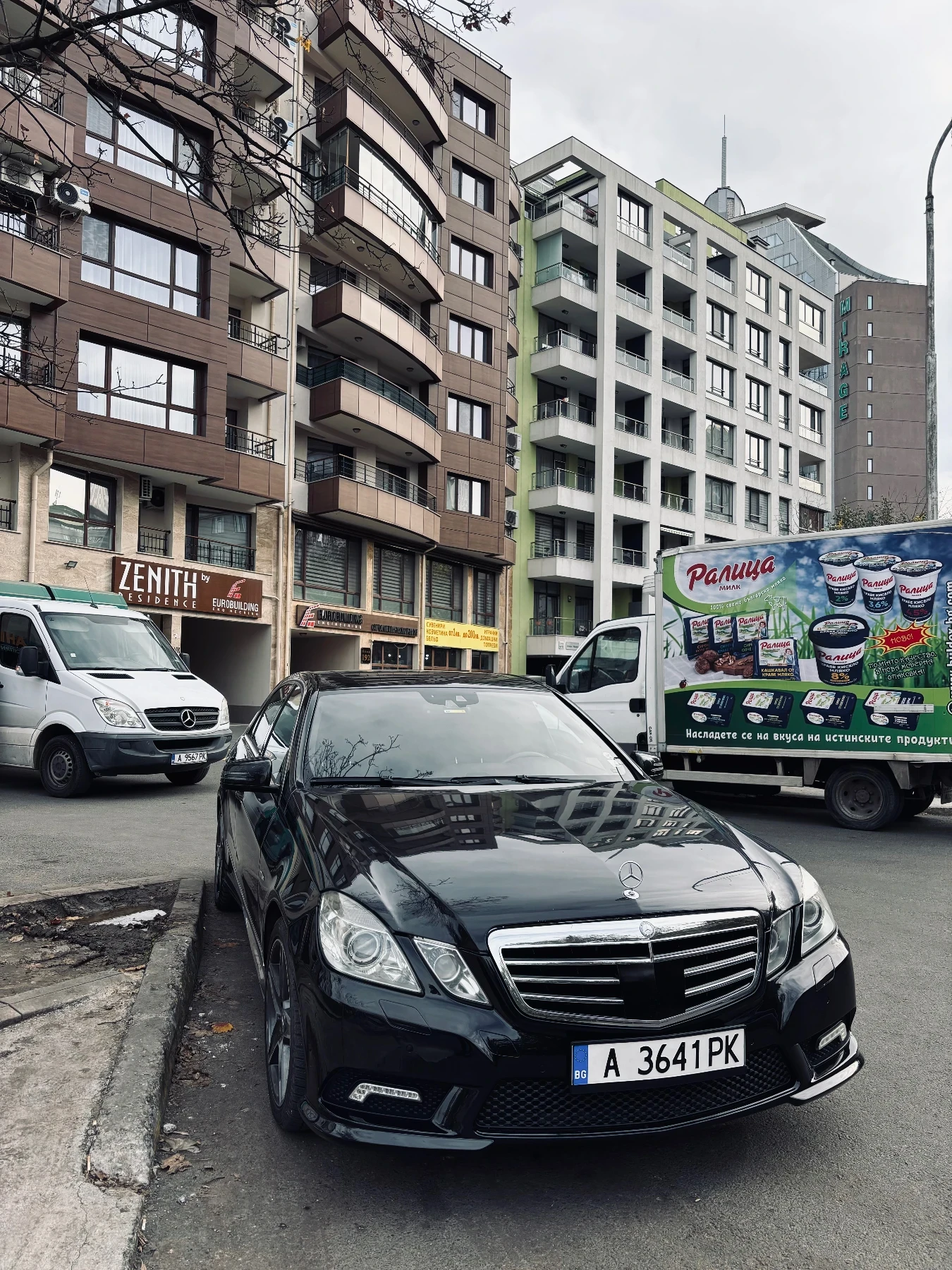 Mercedes-Benz E 350  - изображение 3