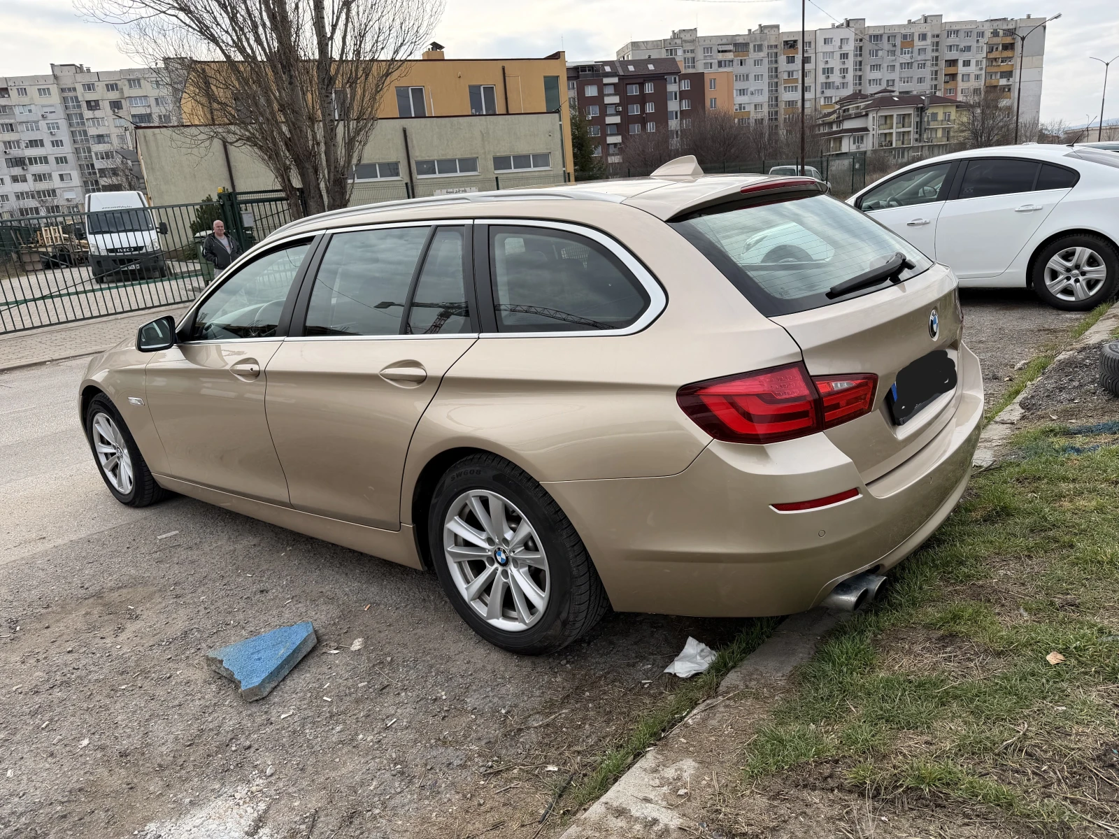 BMW 530 Xdrive Комби - изображение 7