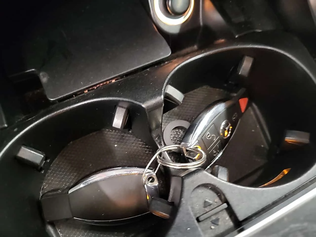 Mercedes-Benz C 43 AMG BURMESTER | 360| ПАНО| 2 КЛЮЧА| CARFAX, снимка 8 - Автомобили и джипове - 54197345