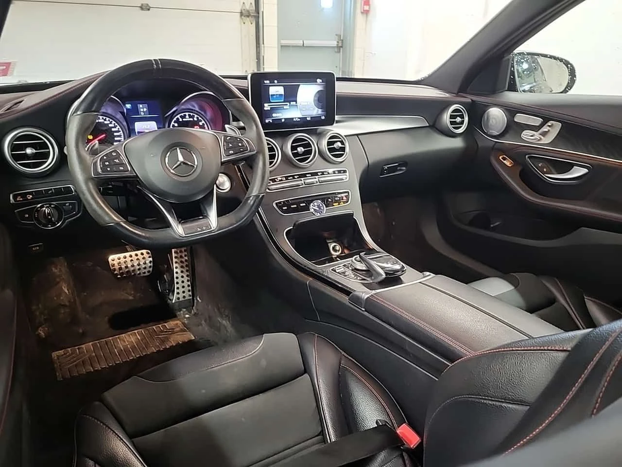 Mercedes-Benz C 43 AMG BURMESTER | 360| ПАНО| 2 КЛЮЧА| CARFAX, снимка 10 - Автомобили и джипове - 54197345