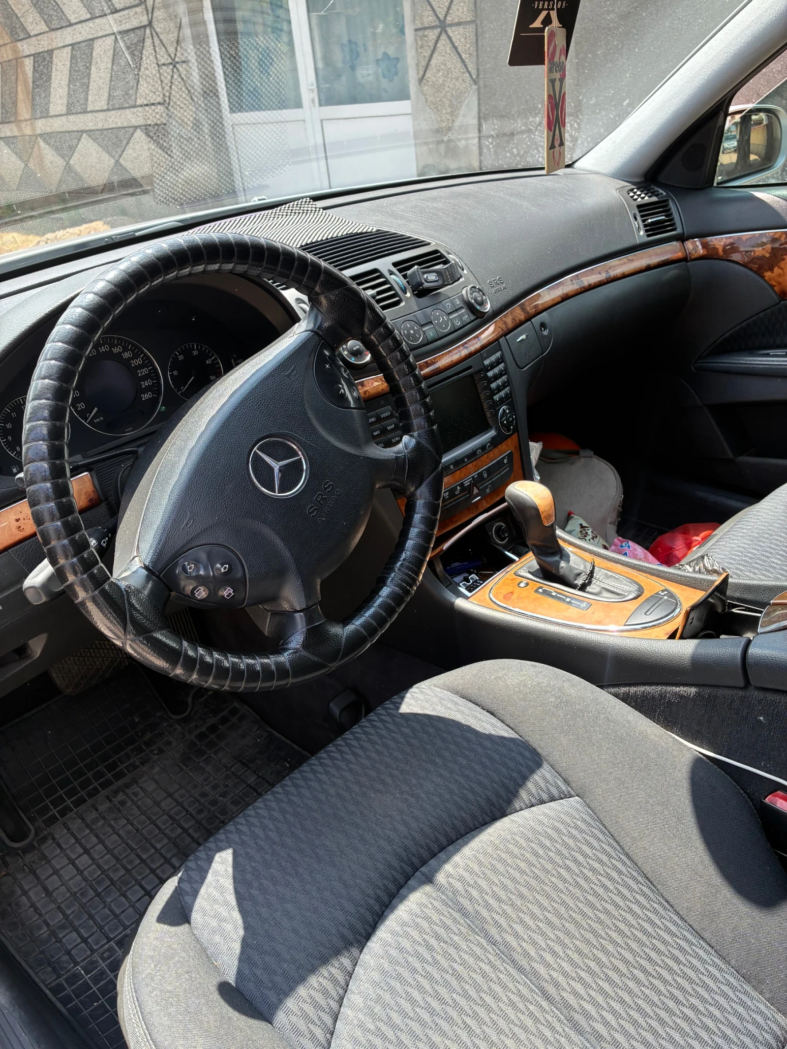 Mercedes-Benz E 270, снимка 4 - Автомобили и джипове - 55152756