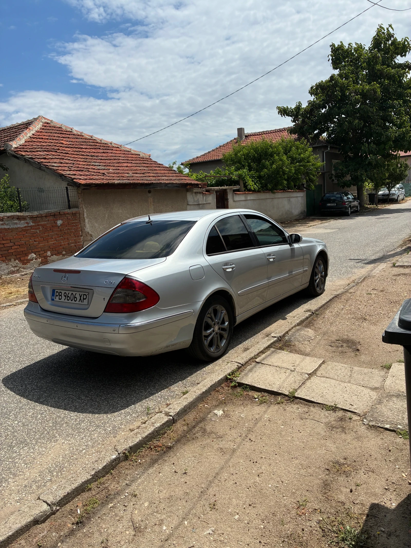 Mercedes-Benz E 270