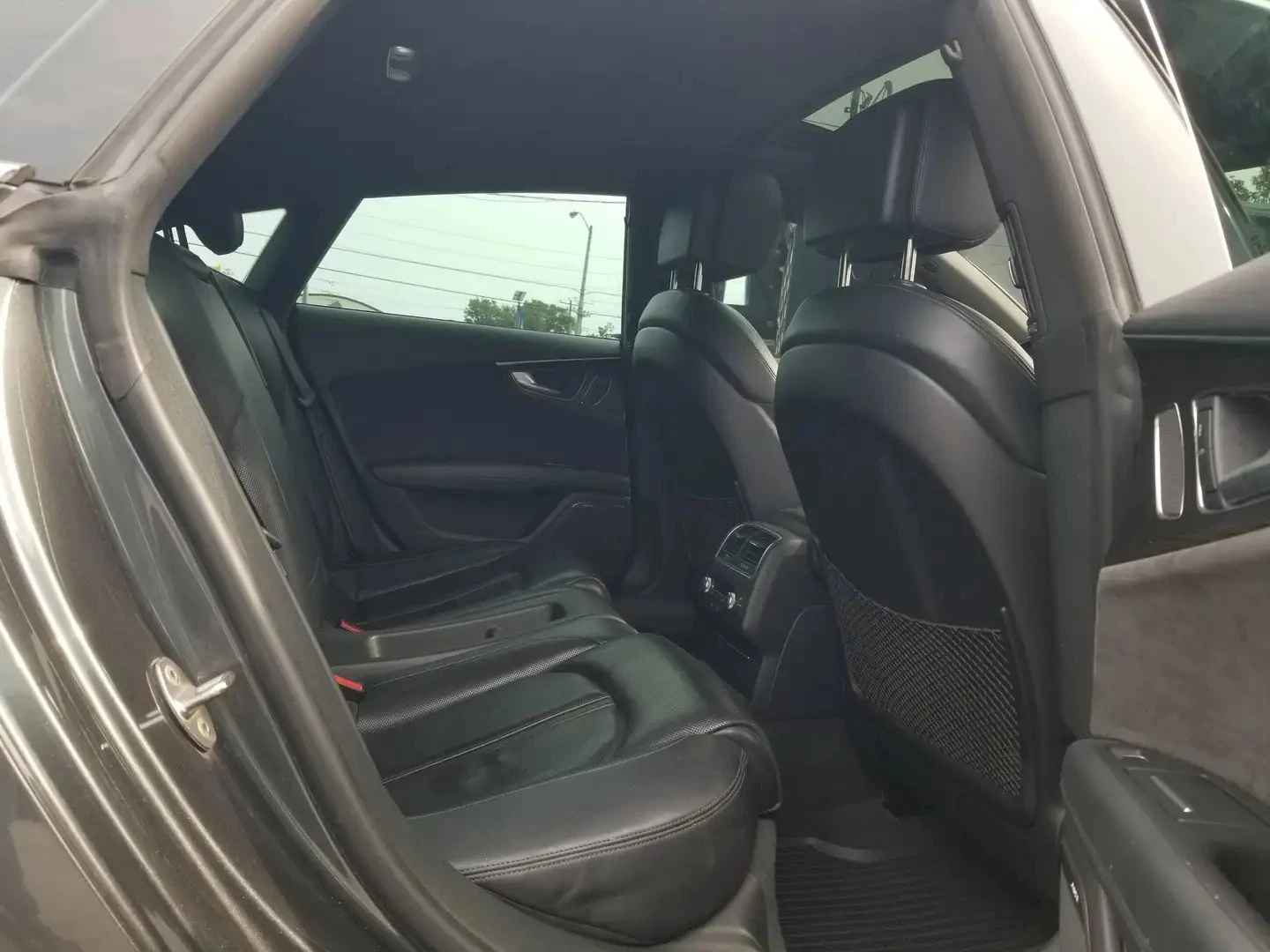 Audi S7 QUATTRO* BOSE* НАВИ* КАМЕРА* ПАНО* МАСАЖИ* , снимка 9 - Автомобили и джипове - 55624405
