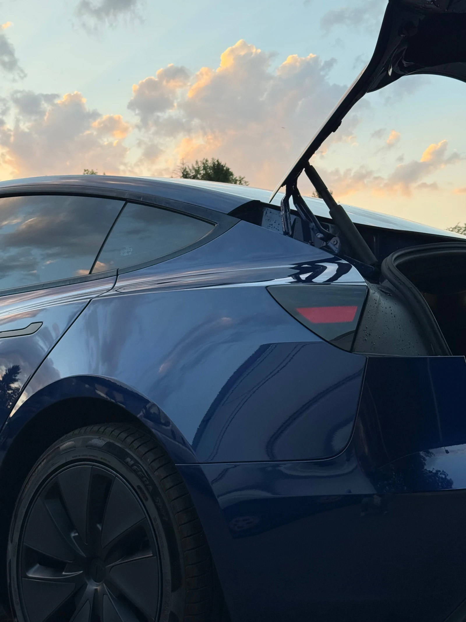Tesla Model 3 Highland (европейски), снимка 9 - Автомобили и джипове - 55891965
