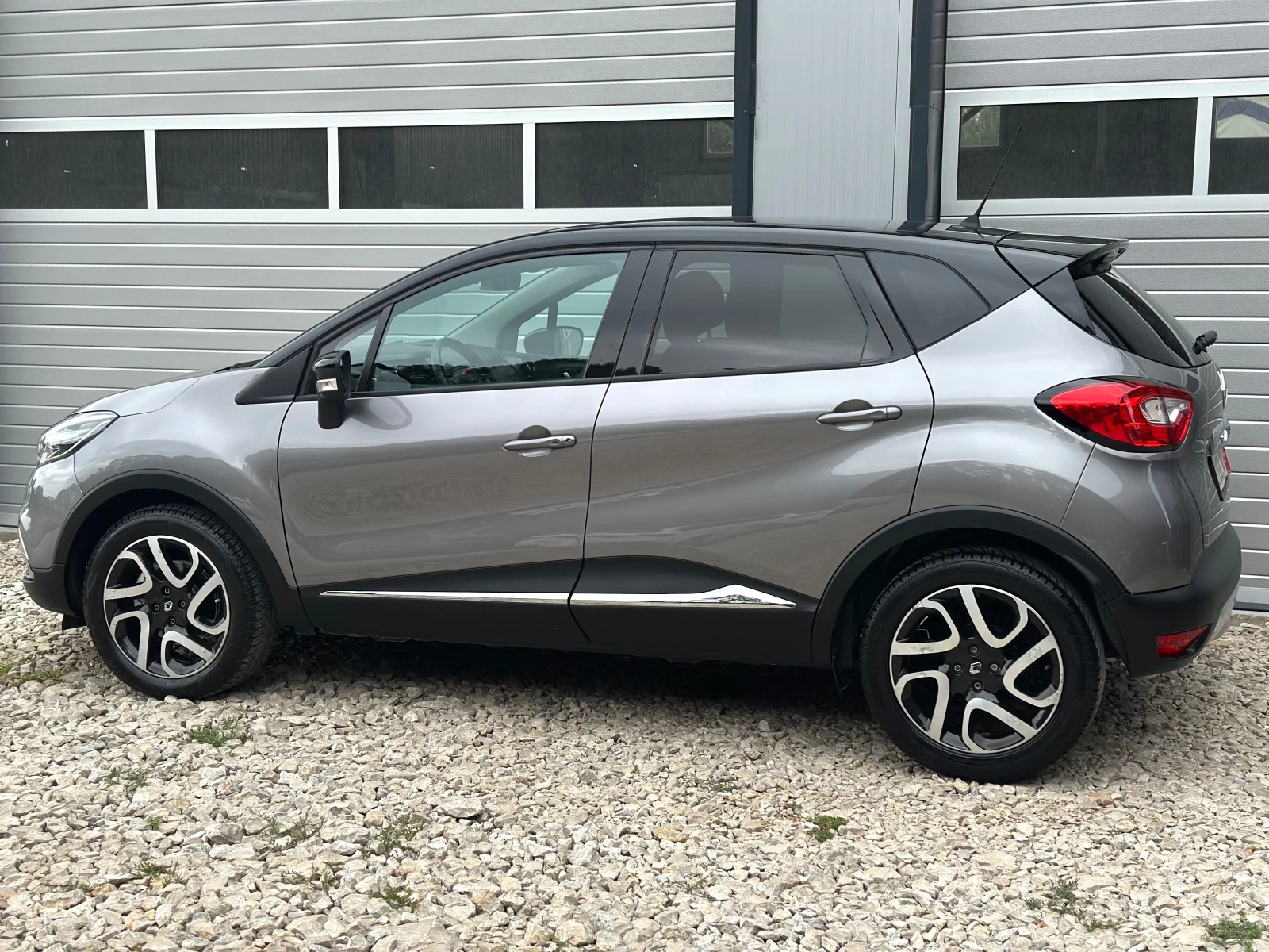 Renault Captur 1.5DCI 90кс  АВИГАЦИЯ КАМЕРА ТОП СЪСТОЯНИЕ, снимка 4 - Автомобили и джипове - 56057058