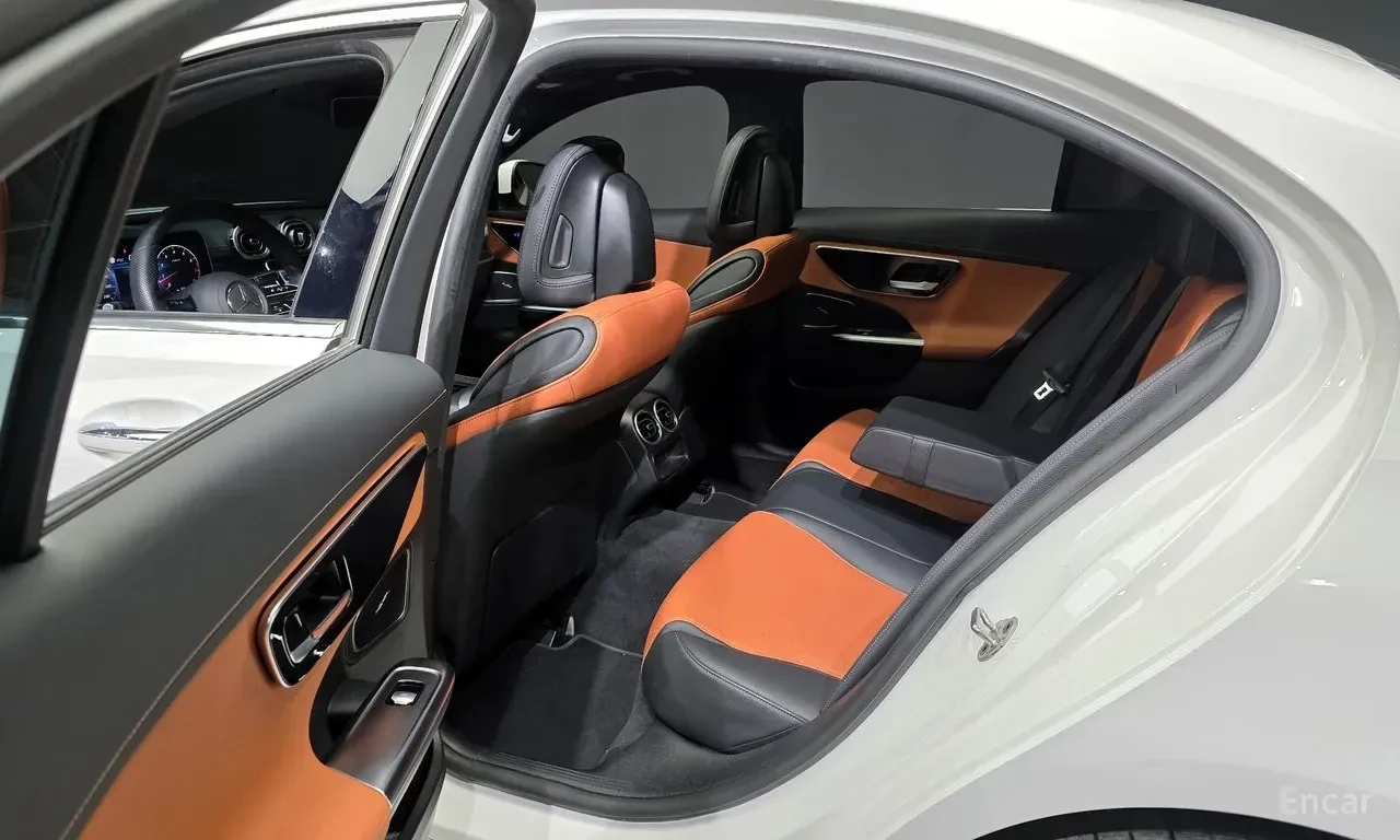 Mercedes-Benz C 300 AMG* LINE* BURMESTER* ОБДУХВАНЕ* ДИСТРОНИК* ХЕДЪП*, снимка 14 - Автомобили и джипове - 56186111