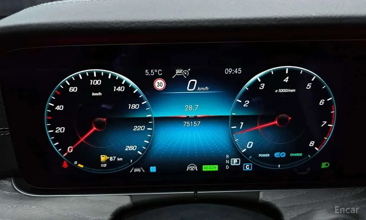 Mercedes-Benz E 350 АМG-PACK| BURMESTER| MEMORY| PANO| HUD, снимка 8 - Автомобили и джипове - 56310749