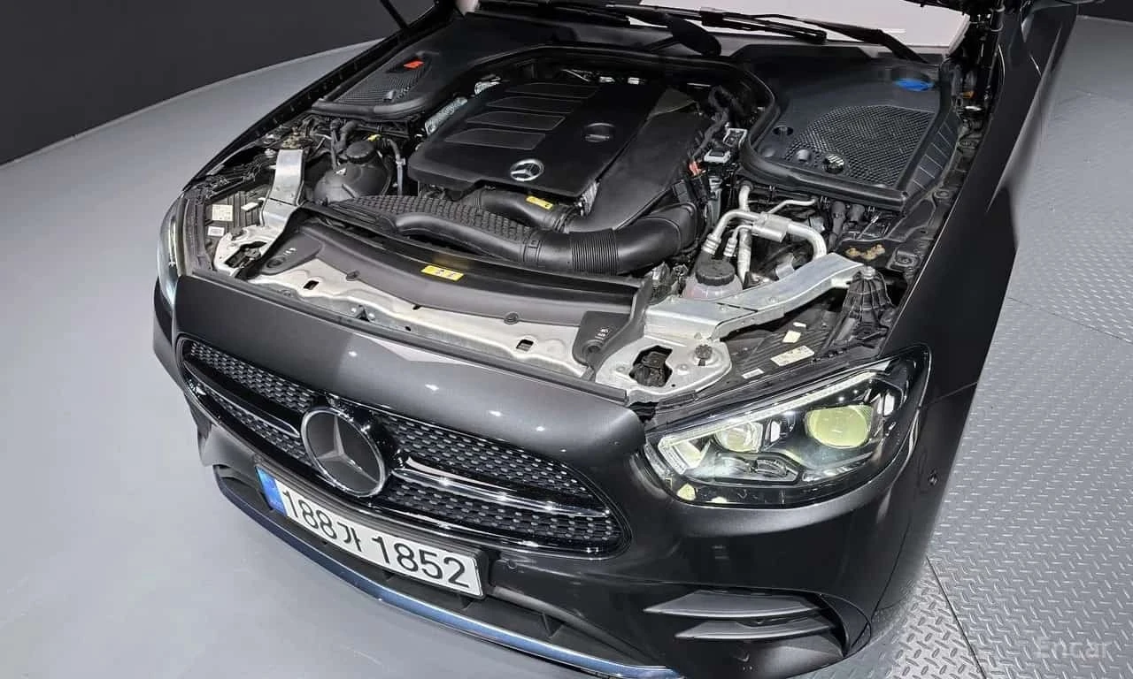 Mercedes-Benz E 350 АМG-PACK| BURMESTER| MEMORY| PANO| HUD, снимка 6 - Автомобили и джипове - 56310749