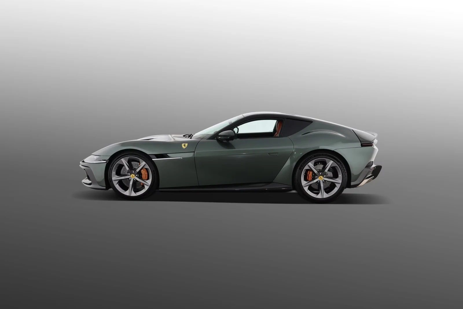 Ferrari 12 Cilindri CARBON/PANO/MASS/MEMORY/, снимка 4 - Автомобили и джипове - 56565686
