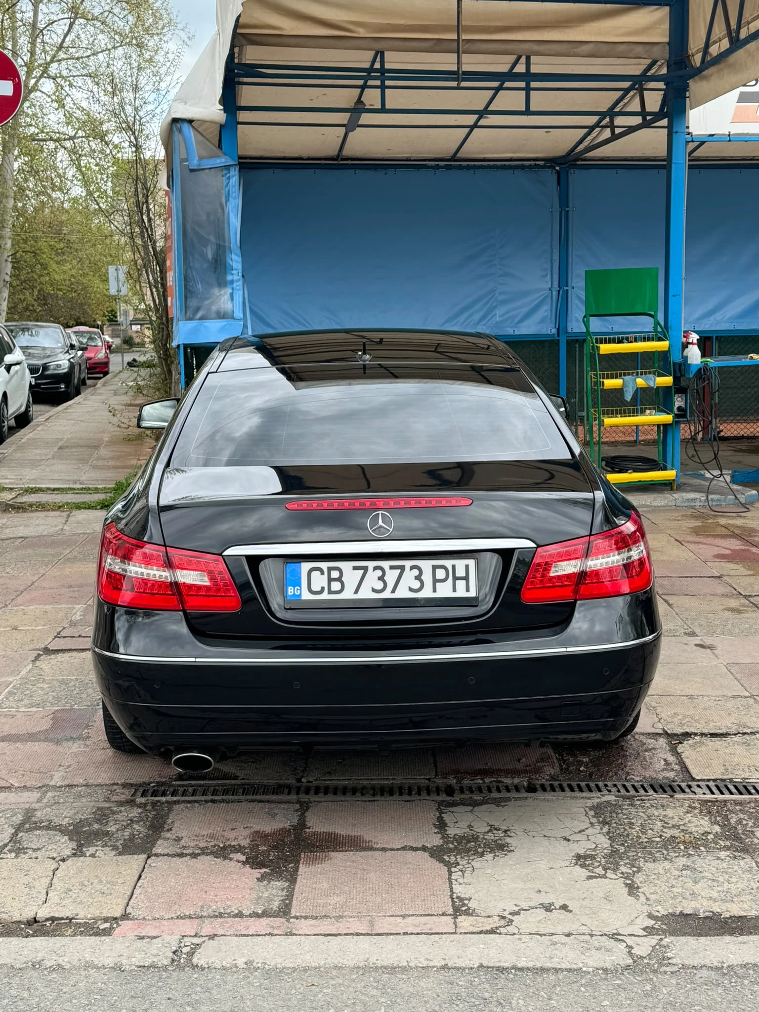 Mercedes-Benz E 220, снимка 5 - Автомобили и джипове - 56614505