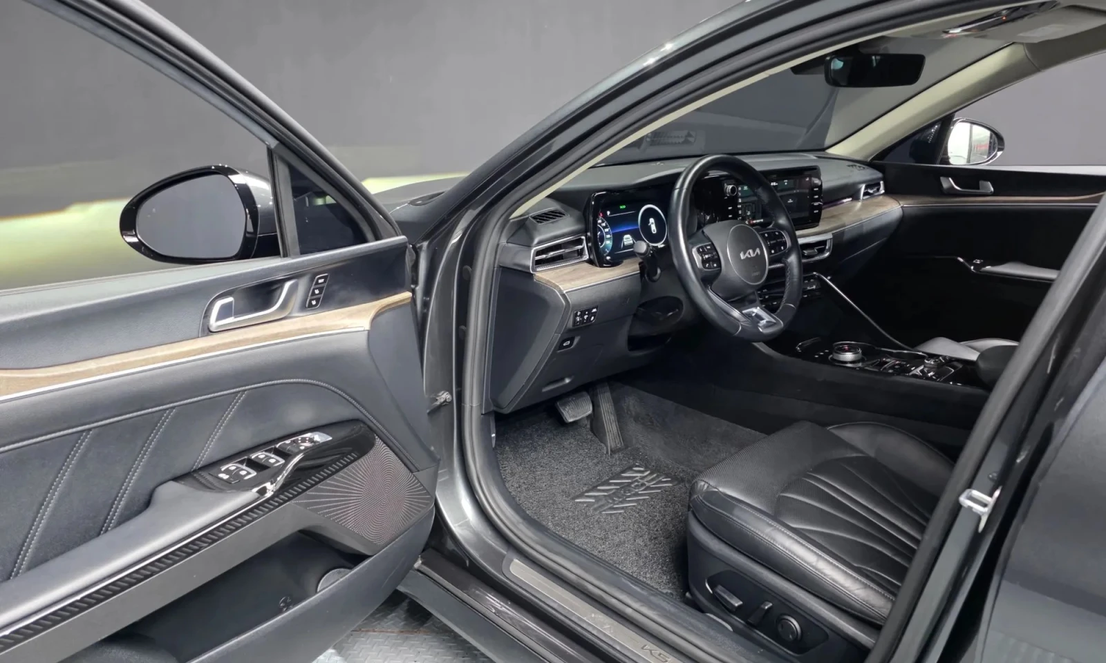 Kia K5, снимка 15 - Автомобили и джипове - 56746251