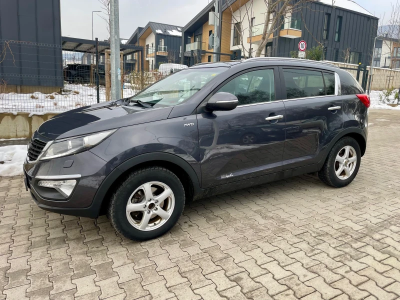 Kia Sportage 2.0 CRDI 4WD, REBEL, KEYLESS/CAMERA, LED!, снимка 2 - Автомобили и джипове - 48773555