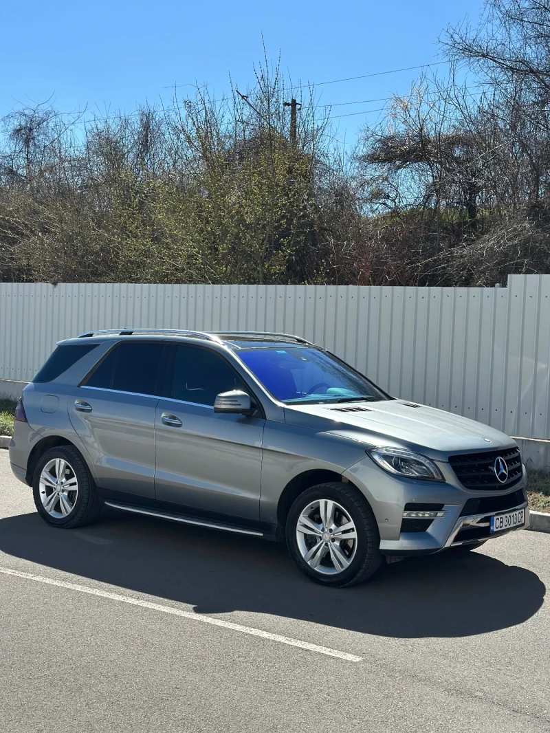 Mercedes-Benz ML 350 350/FULL OPTIONAL/AMG-LINE/KEYLESS/HARMAN-KARDON, снимка 3 - Автомобили и джипове - 49585624