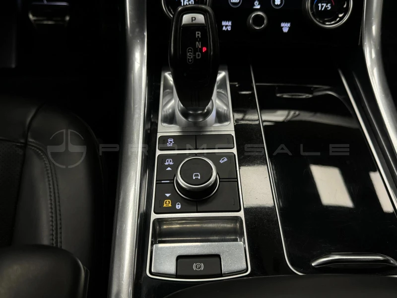 Land Rover Range Rover Sport HSE 3.0SD Подгрев* Lift* Tiptronic, снимка 13 - Автомобили и джипове - 52652642