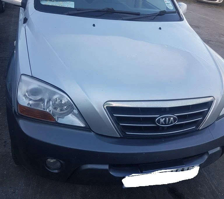 Kia Sorento 2.5части, снимка 7 - Автомобили и джипове - 10621008