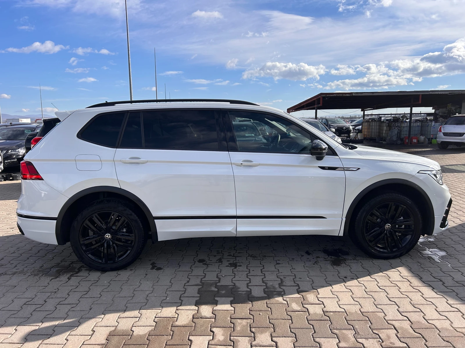 VW Tiguan 2.0TFSI R-LINE 4MOTION/PANORAMA/KAMERA - изображение 5