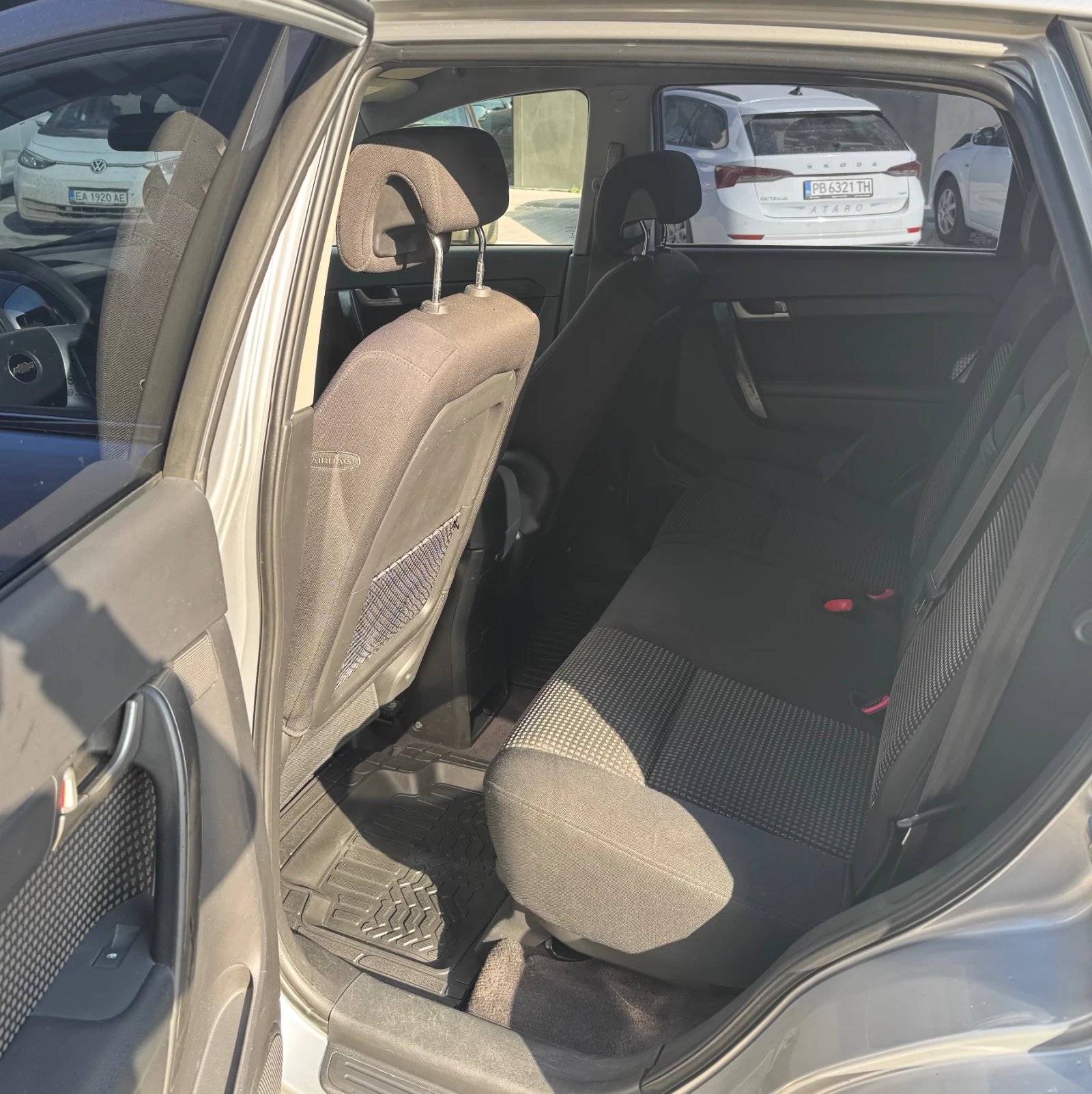 Chevrolet Captiva * 7 Местен * Ксенон * Лупи * , снимка 11 - Автомобили и джипове - 53754934