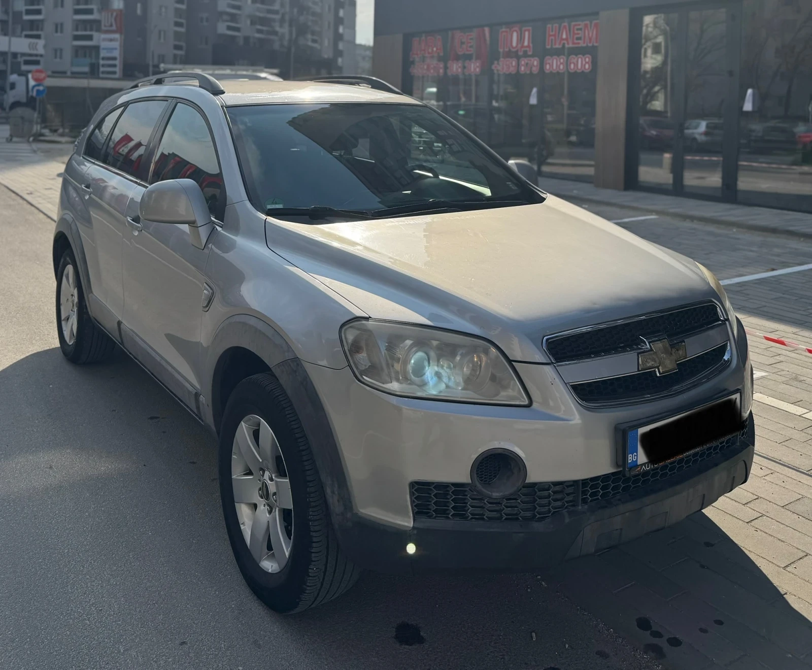Chevrolet Captiva * 7 Местен * Ксенон * Лупи * , снимка 3 - Автомобили и джипове - 53754934