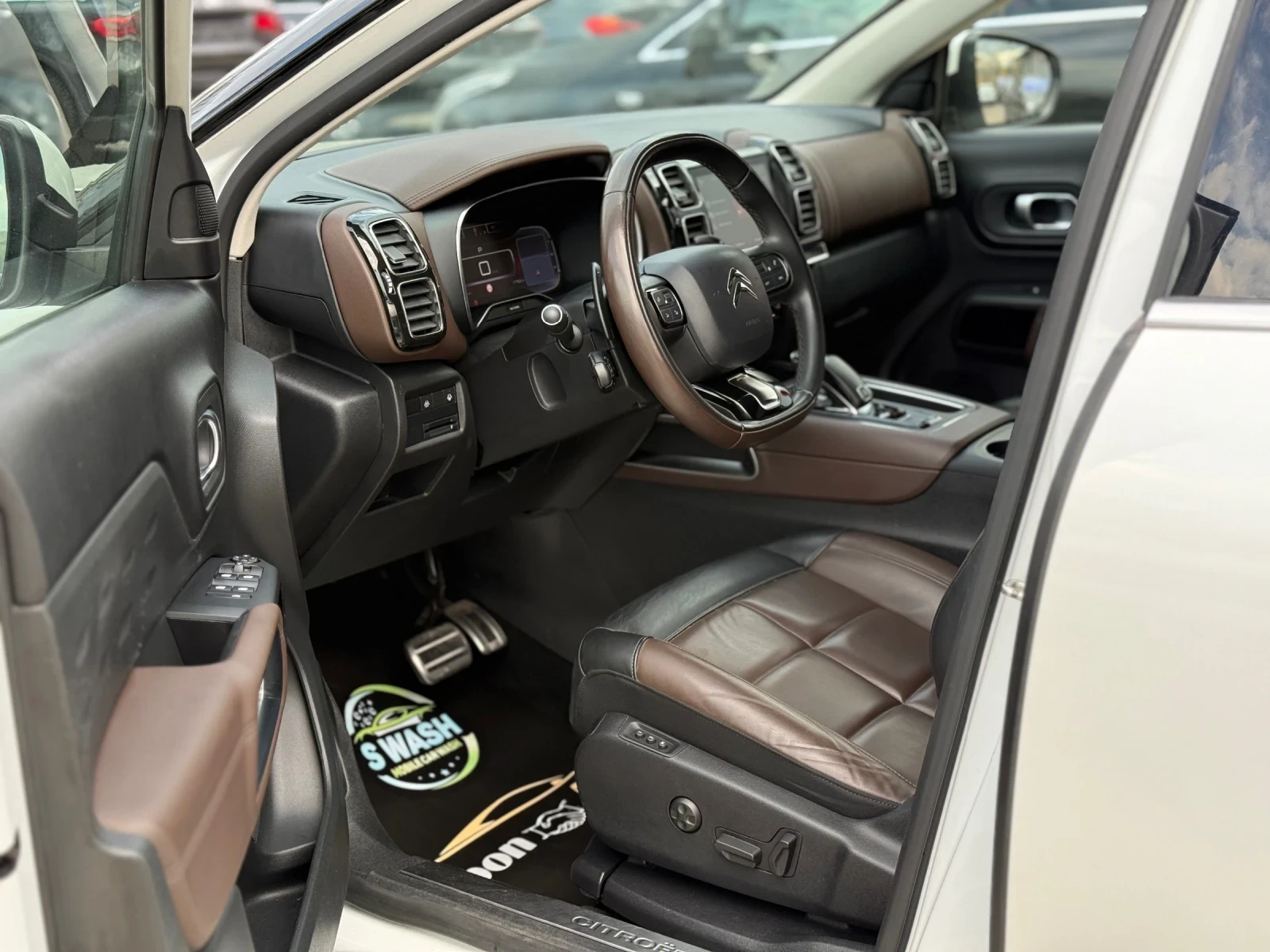 Citroen C5 Aircross М.ТОЧКА* LineAss* KeyLess* КАМЕРА* ПОДГРЕВ* FULL, снимка 8 - Автомобили и джипове - 54154276