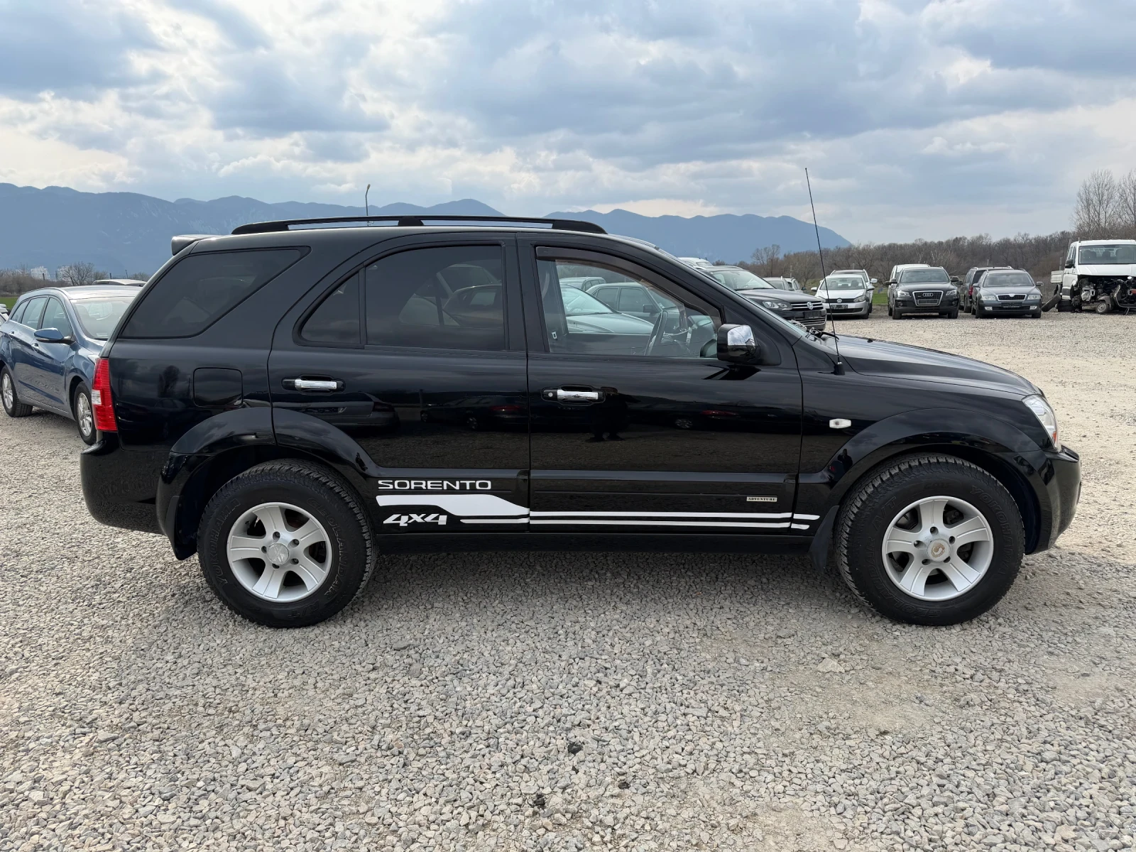 Kia Sorento 2.5CRDI-170PS-АВТОМАТИК, снимка 4 - Автомобили и джипове - 54260356
