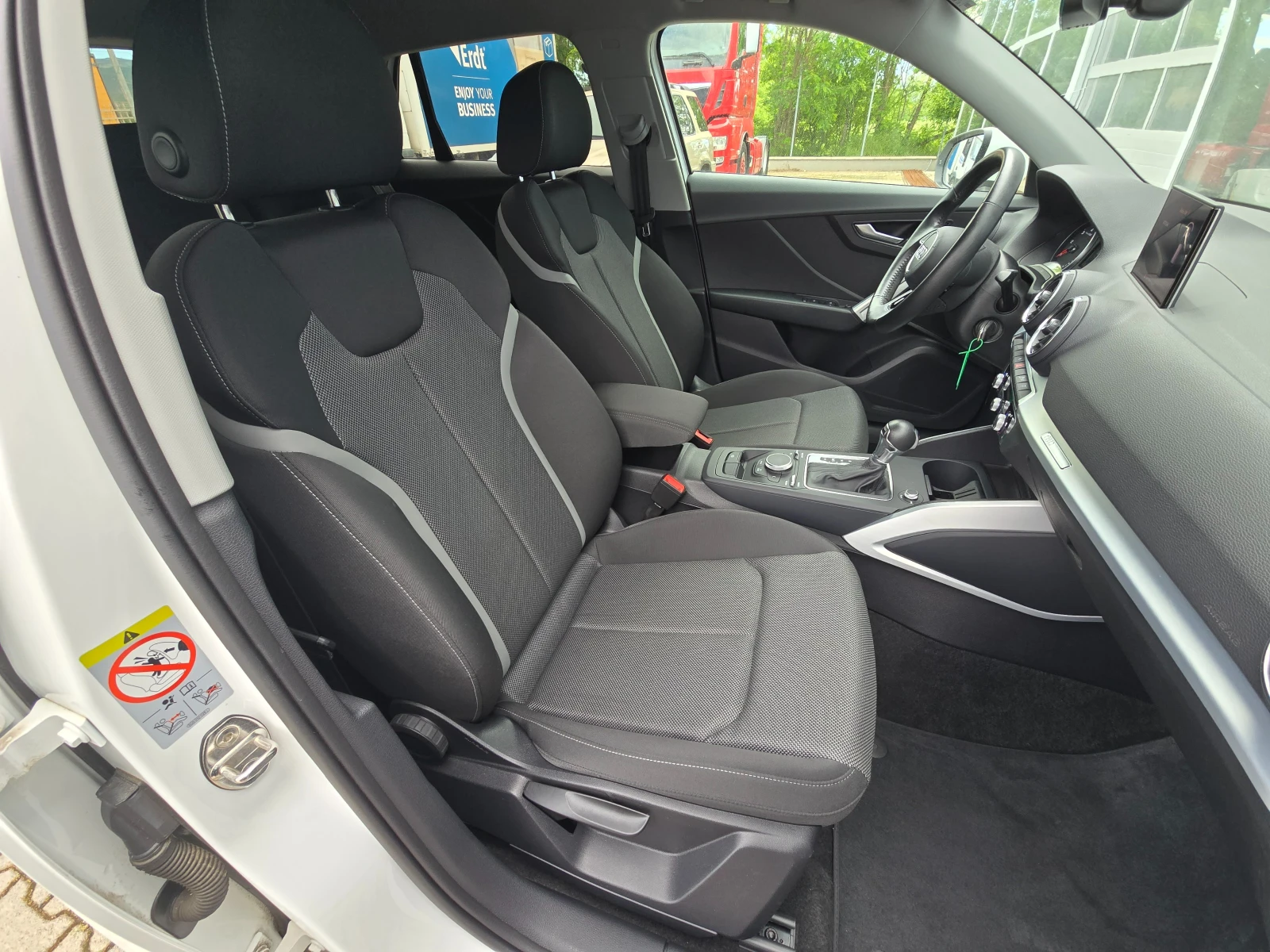 Audi Q2 S-line* * S-tronic* * , снимка 16 - Автомобили и джипове - 54584043