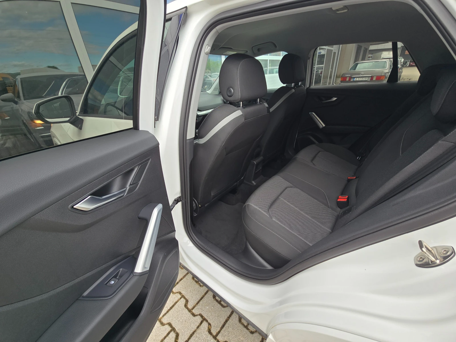 Audi Q2 S-line* * S-tronic* * , снимка 14 - Автомобили и джипове - 54584043