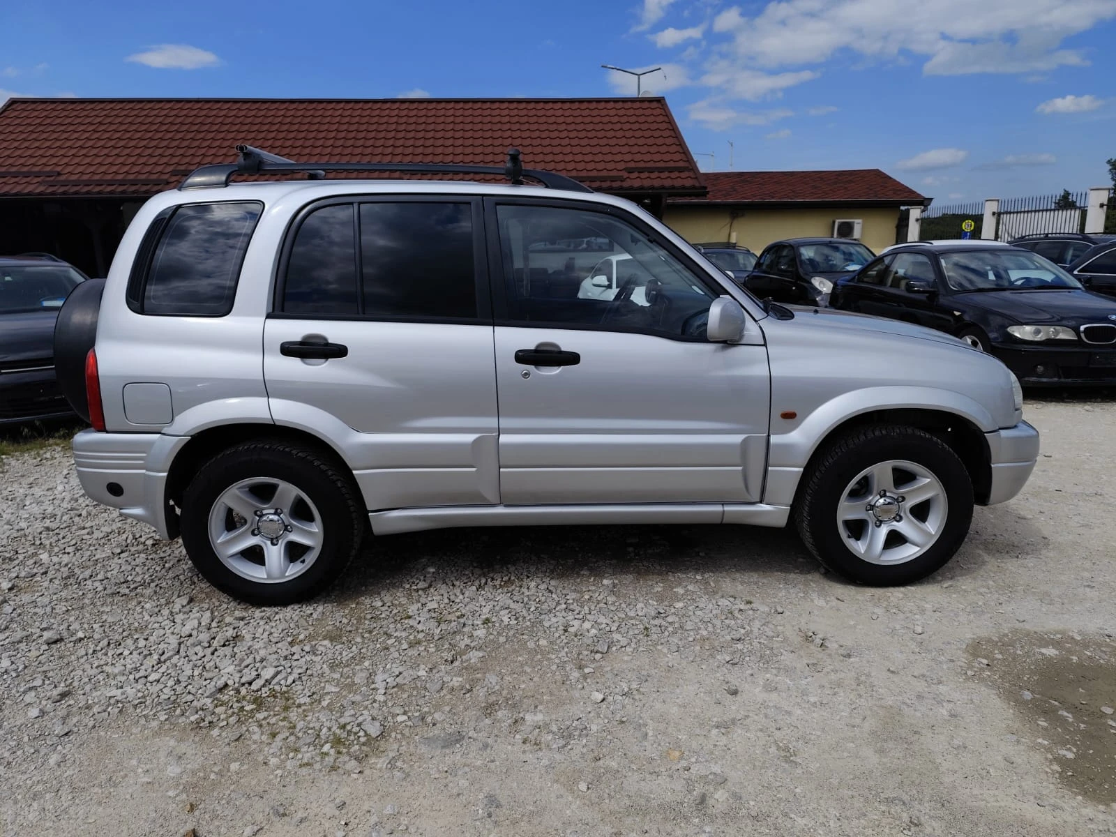 Suzuki Grand vitara 2.0 Бензин Газ Италия, снимка 4 - Автомобили и джипове - 54834848