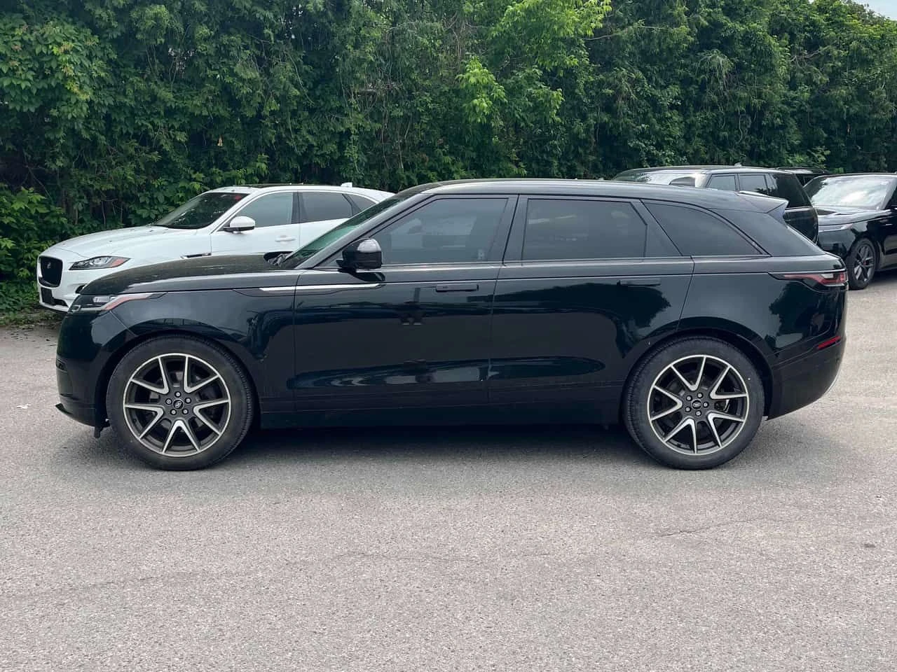 Land Rover Range Rover Velar | DISTRONIC | ПАНОРАМА | CARFAX | ПОДГРЕВ | , снимка 2 - Автомобили и джипове - 54844840