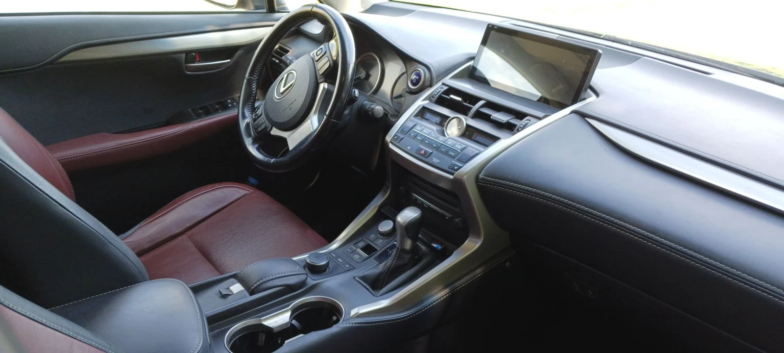 Lexus NX 300h Hybrid , снимка 3 - Автомобили и джипове - 55389763