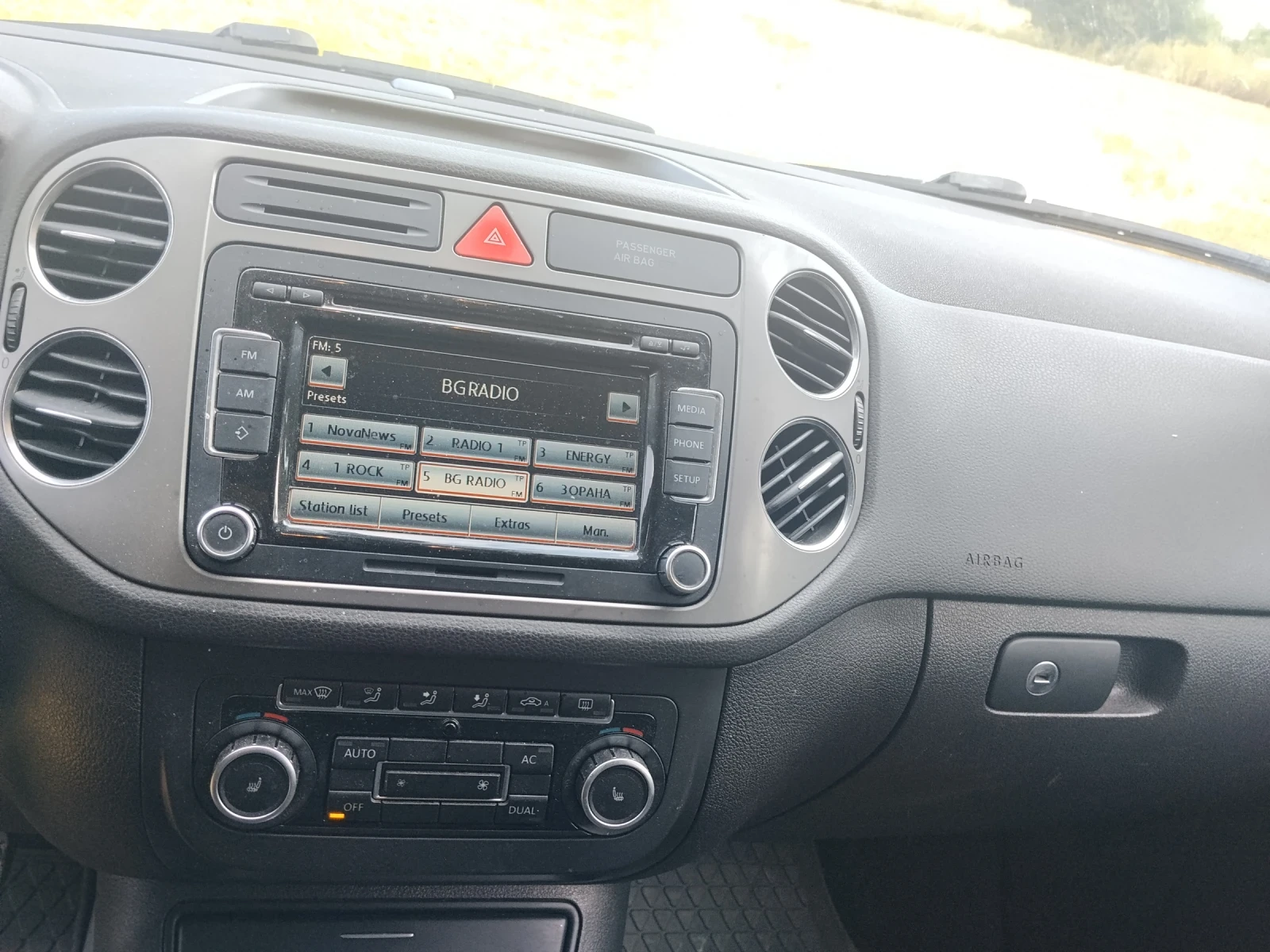 VW Tiguan, снимка 5 - Автомобили и джипове - 56012212