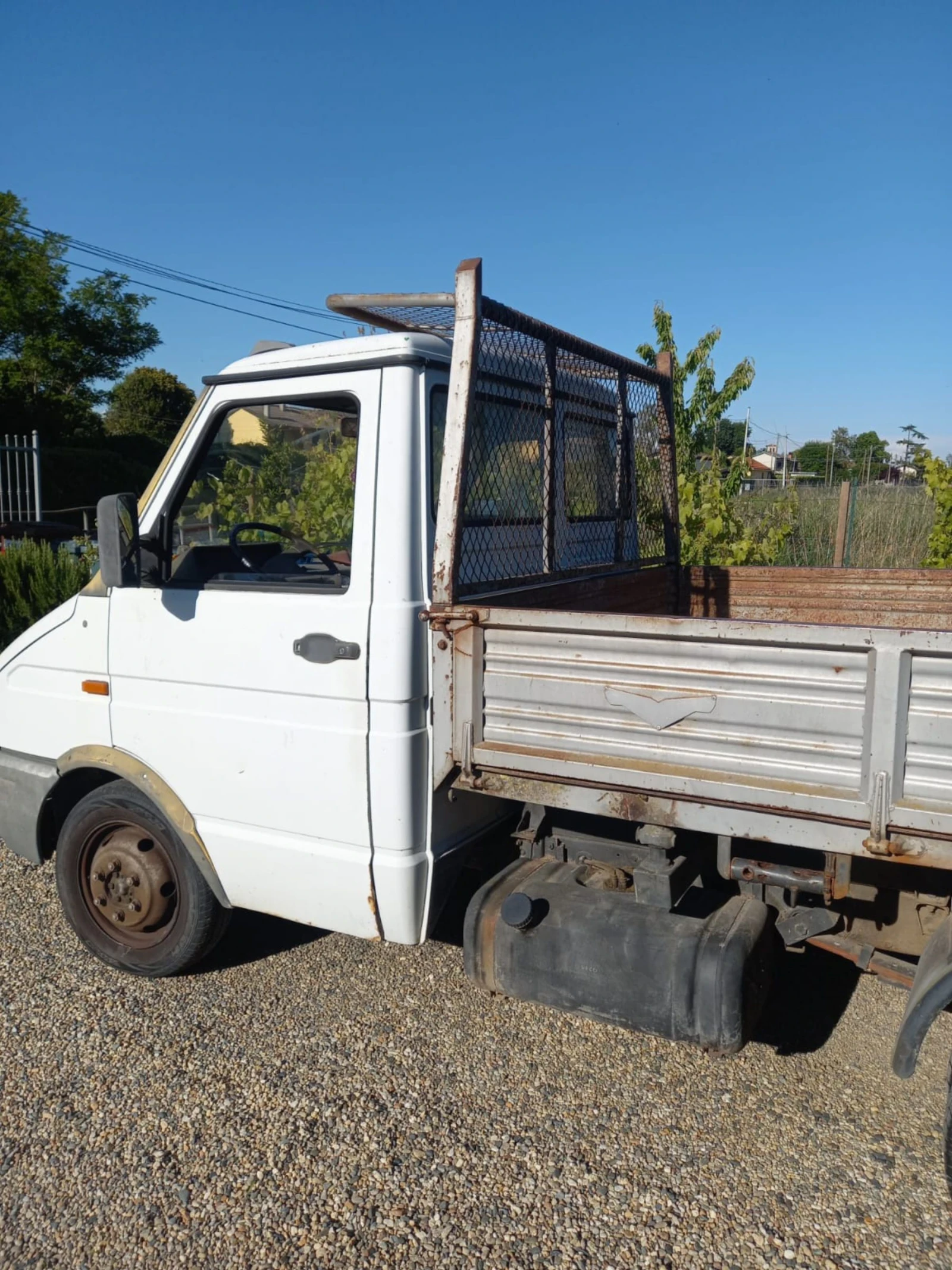 Iveco 35-8 Тристаен Самосвал, снимка 3 - Бусове и автобуси - 54977073