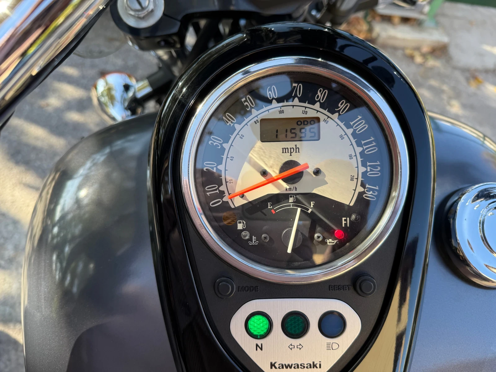 Kawasaki Vulcan 900 Custom  - изображение 8