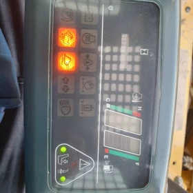 Мини челни товарачи Komatsu SK 714, снимка 11