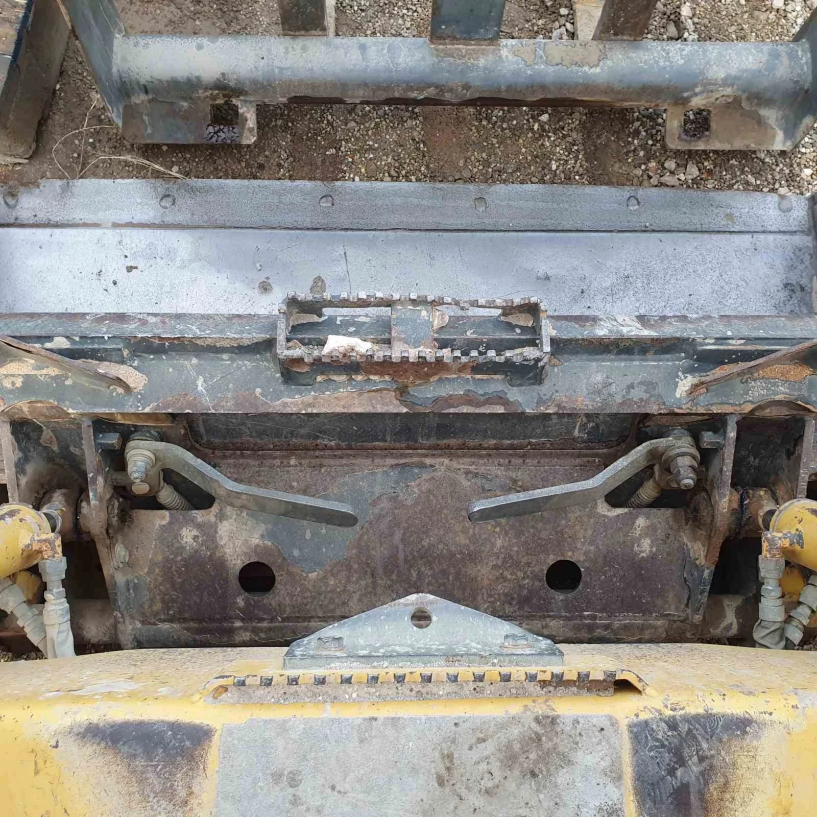   Komatsu SK 714 | Mobile.bg   12