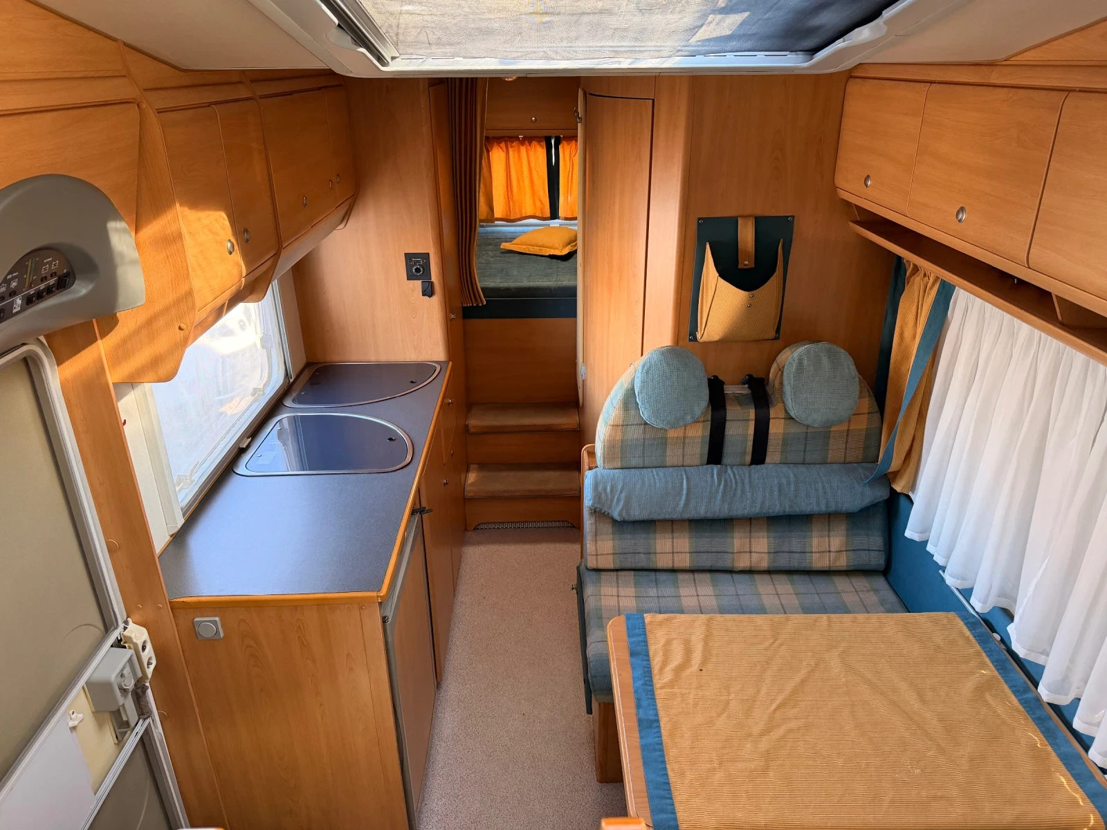 Кемпер Fiat KNAUS, снимка 13 - Каравани и кемпери - 54138267